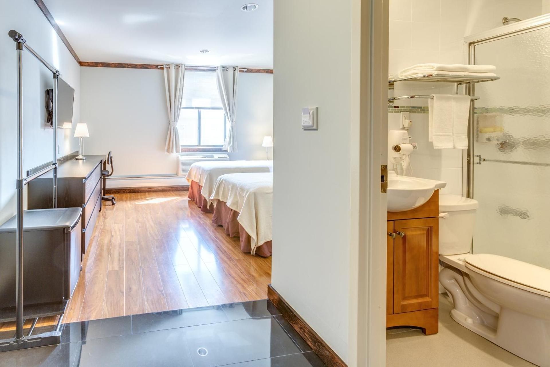 undefined LIC Hotel 7