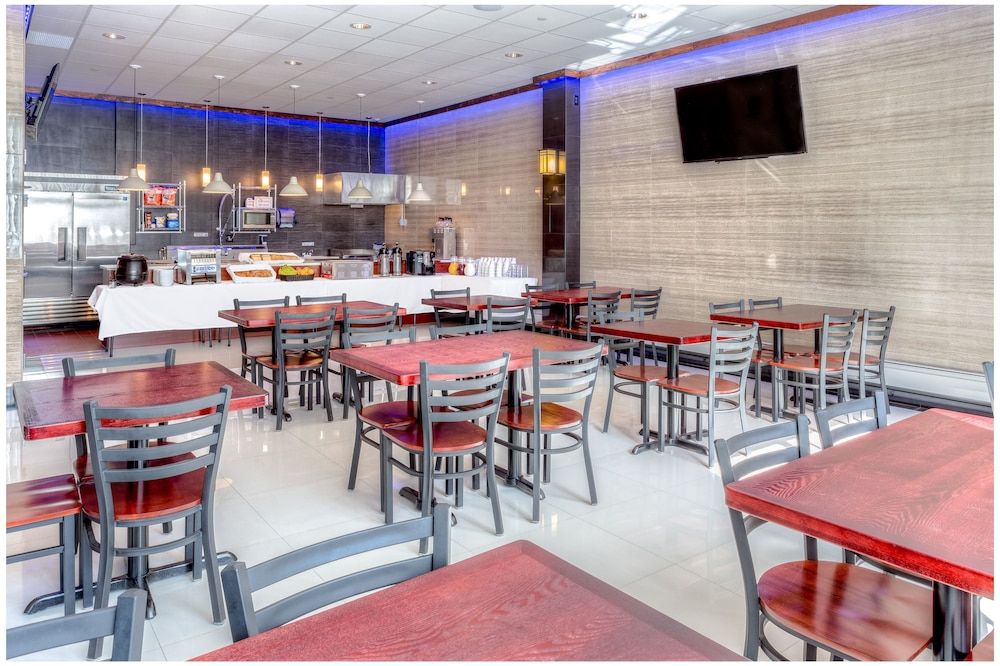 undefined LIC Hotel 6