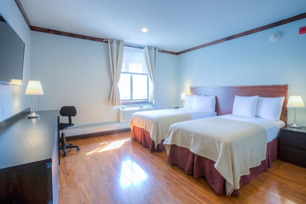 undefined LIC Hotel 4