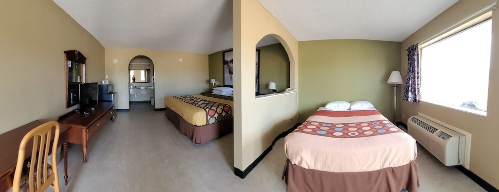 Standard Room, 1 King Bed