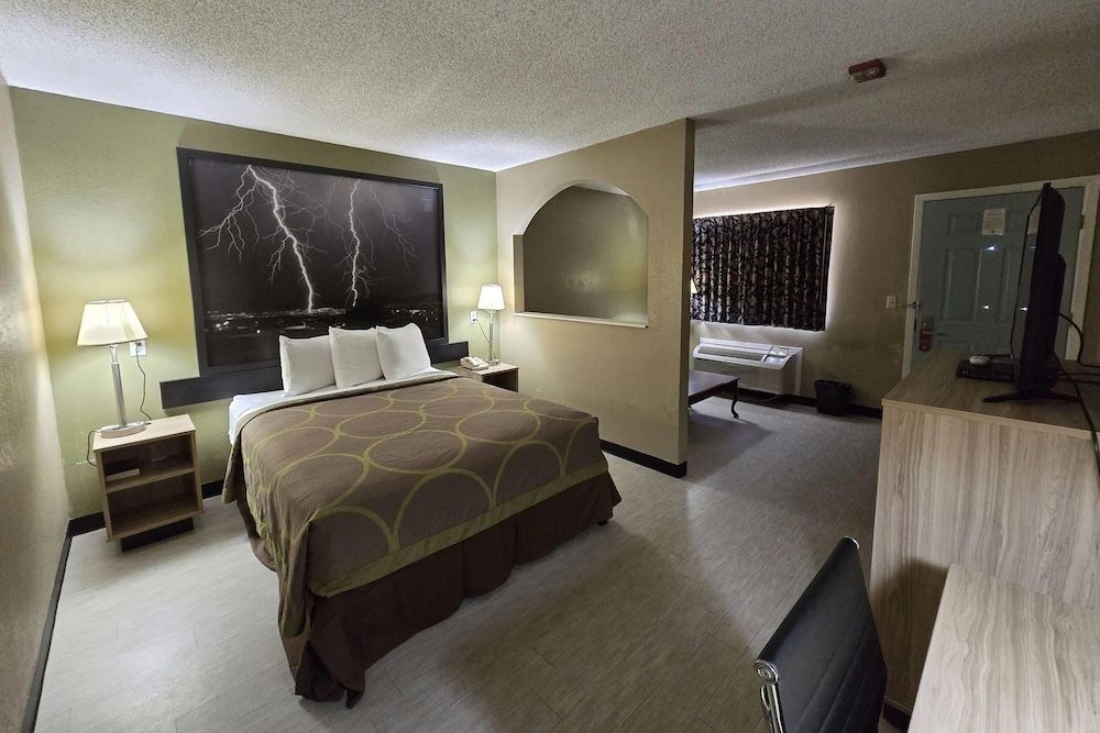 Room, 1 Queen Bed, Accessible, Non Smoking (Mobility Bathtub w/Grab Bars)