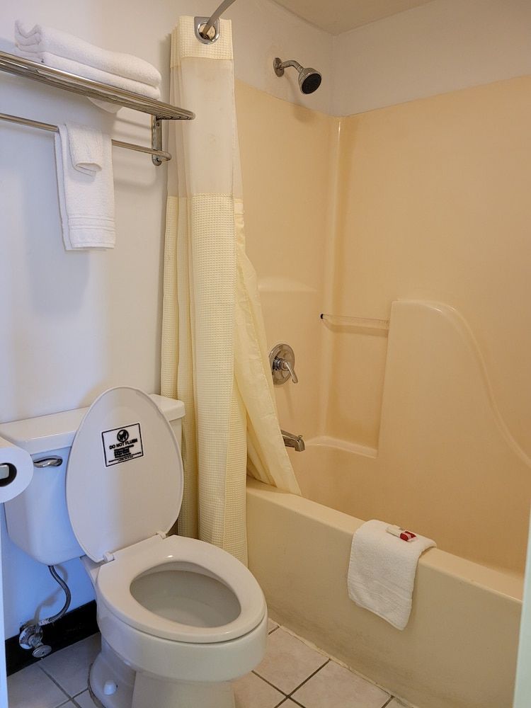 Room, 1 Queen Bed, Accessible, Non Smoking (Mobility Bathtub w/Grab Bars)