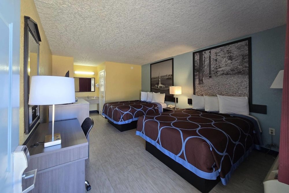 Room, 2 Queen Beds, Non Smoking