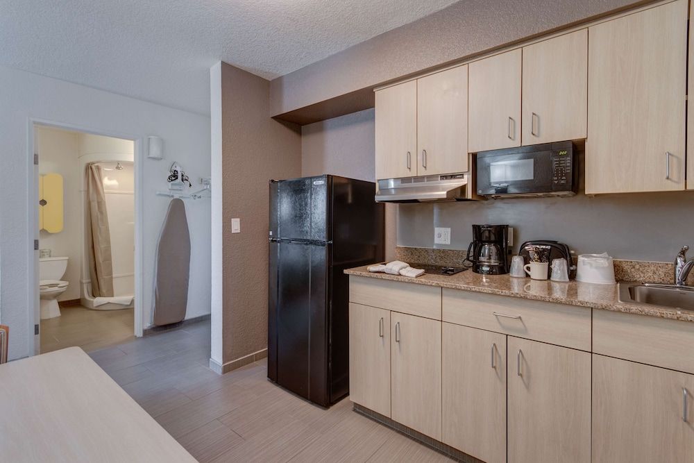 Standard Room, 2 Double Beds, Smoking, Kitchenette