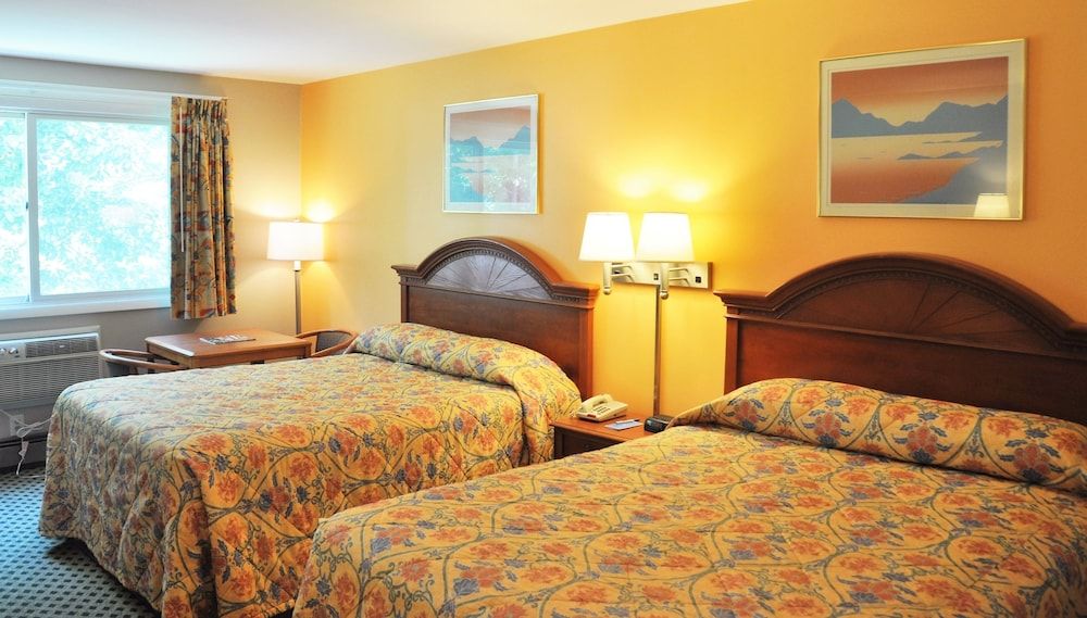 Standard Room, 2 Queen Beds, Non Smoking