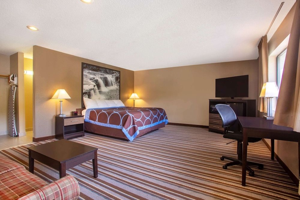 Studio Suite, 1 King Bed, Non Smoking