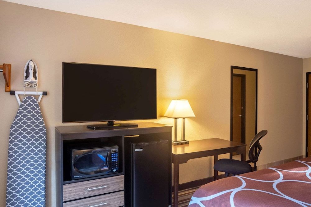 Room, 1 Queen Bed, Accessible, Non Smoking (Mobility)