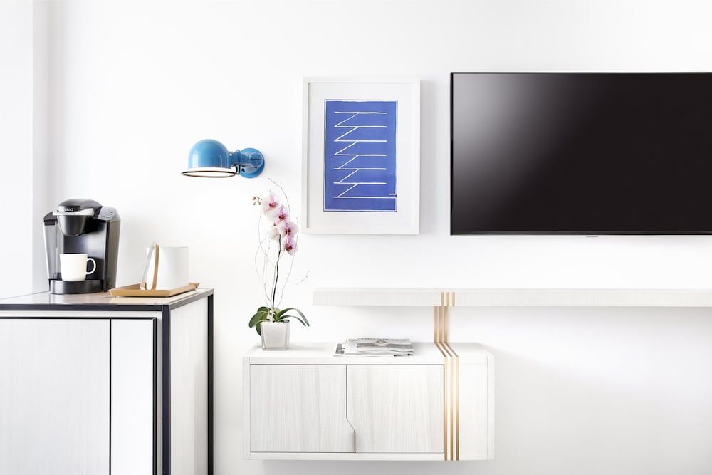 The William Vale Room, 1 King Bed, Balcony 6