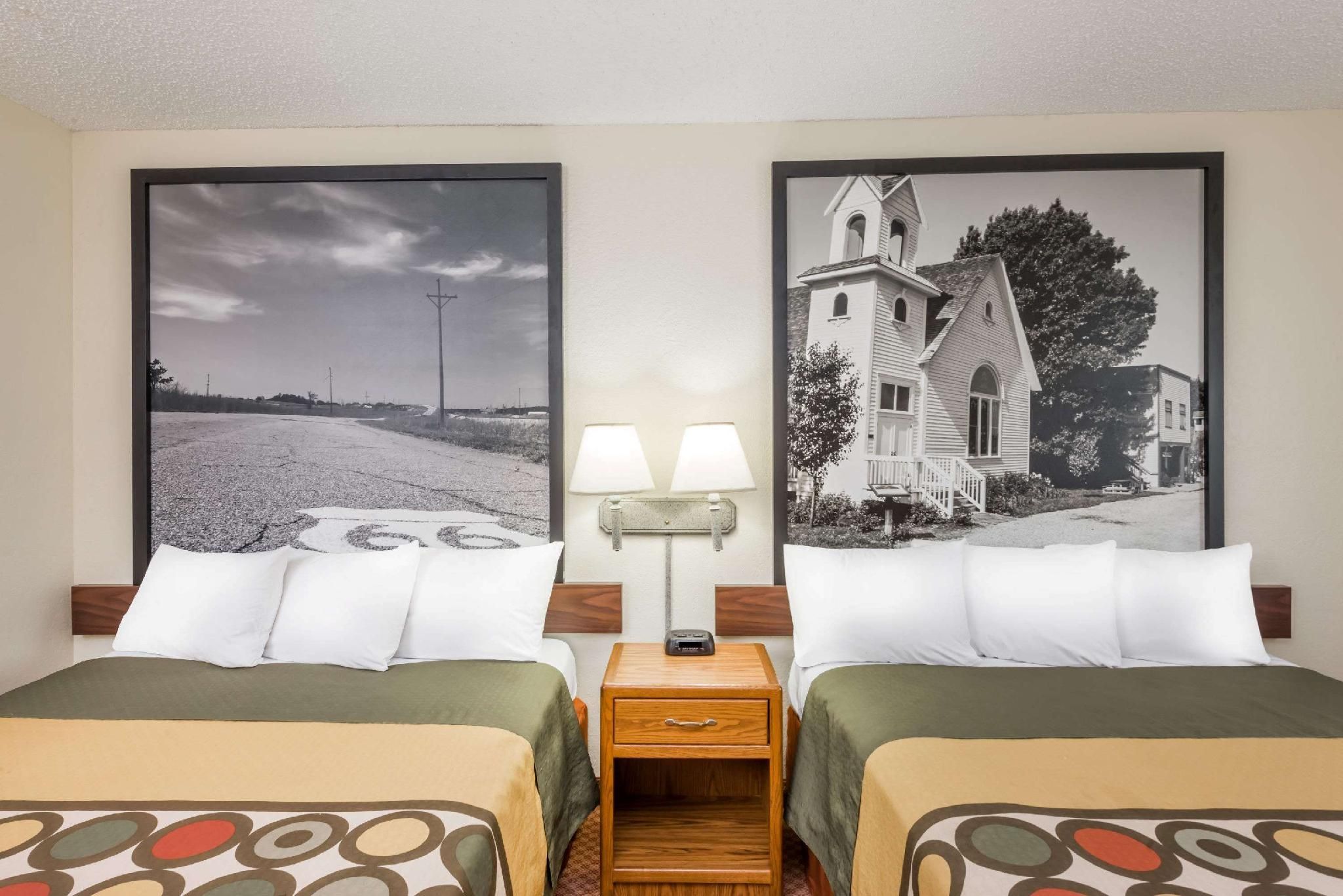 2 Queen Beds Non-Smoking