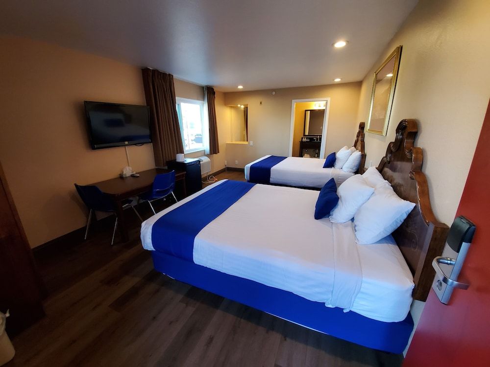 Room with Two Queen Beds