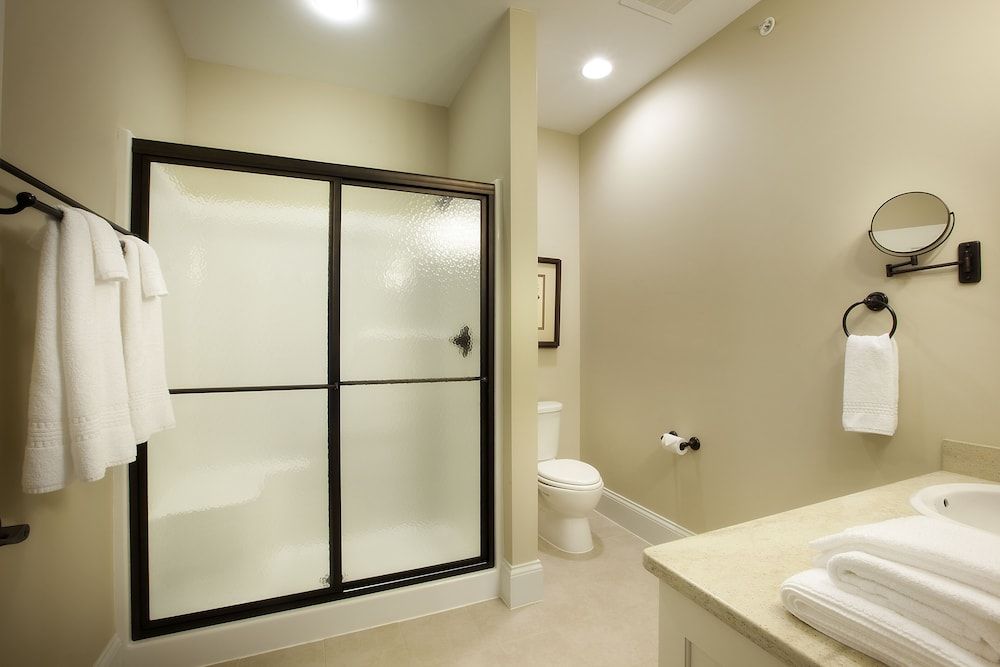 Grant Street Inn Premium Room, 1 King Bed with Sofa bed 5