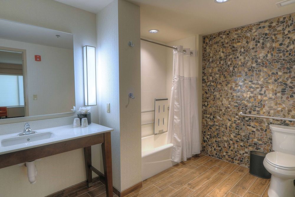 Junior Suite, 1 King Bed, Accessible (Hearing)