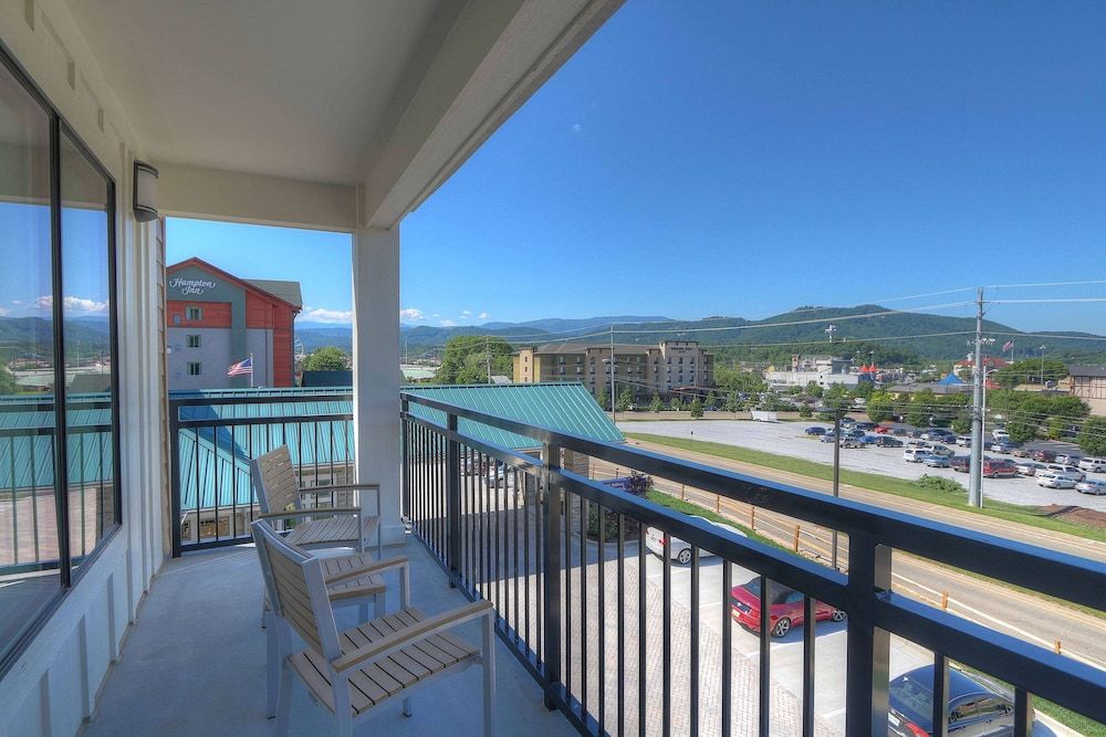 Suite, 1 Bedroom, Accessible (Mobility & Hearing, Roll-in Shower)