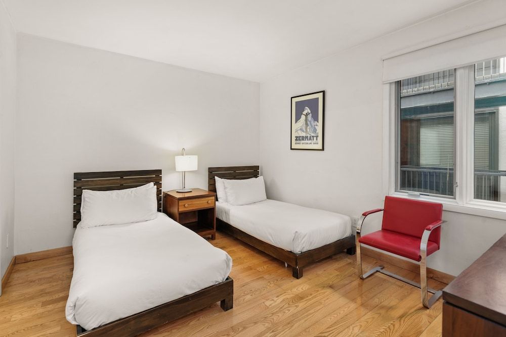 Deluxe Condo, 3 Bedrooms (5)