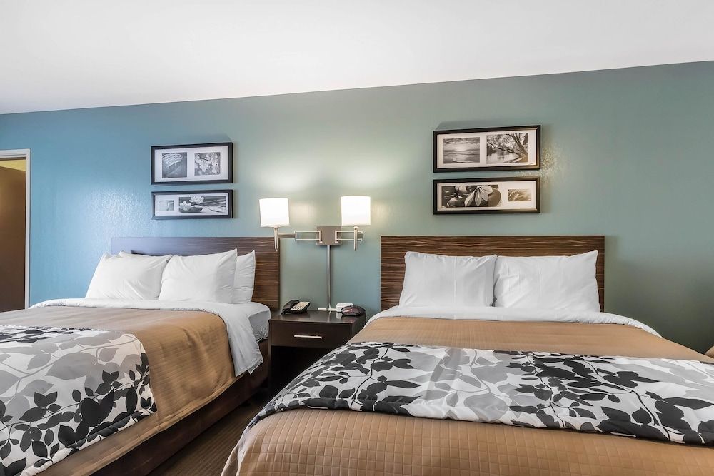 Room, 2 Queen Beds, Accessible, Non Smoking