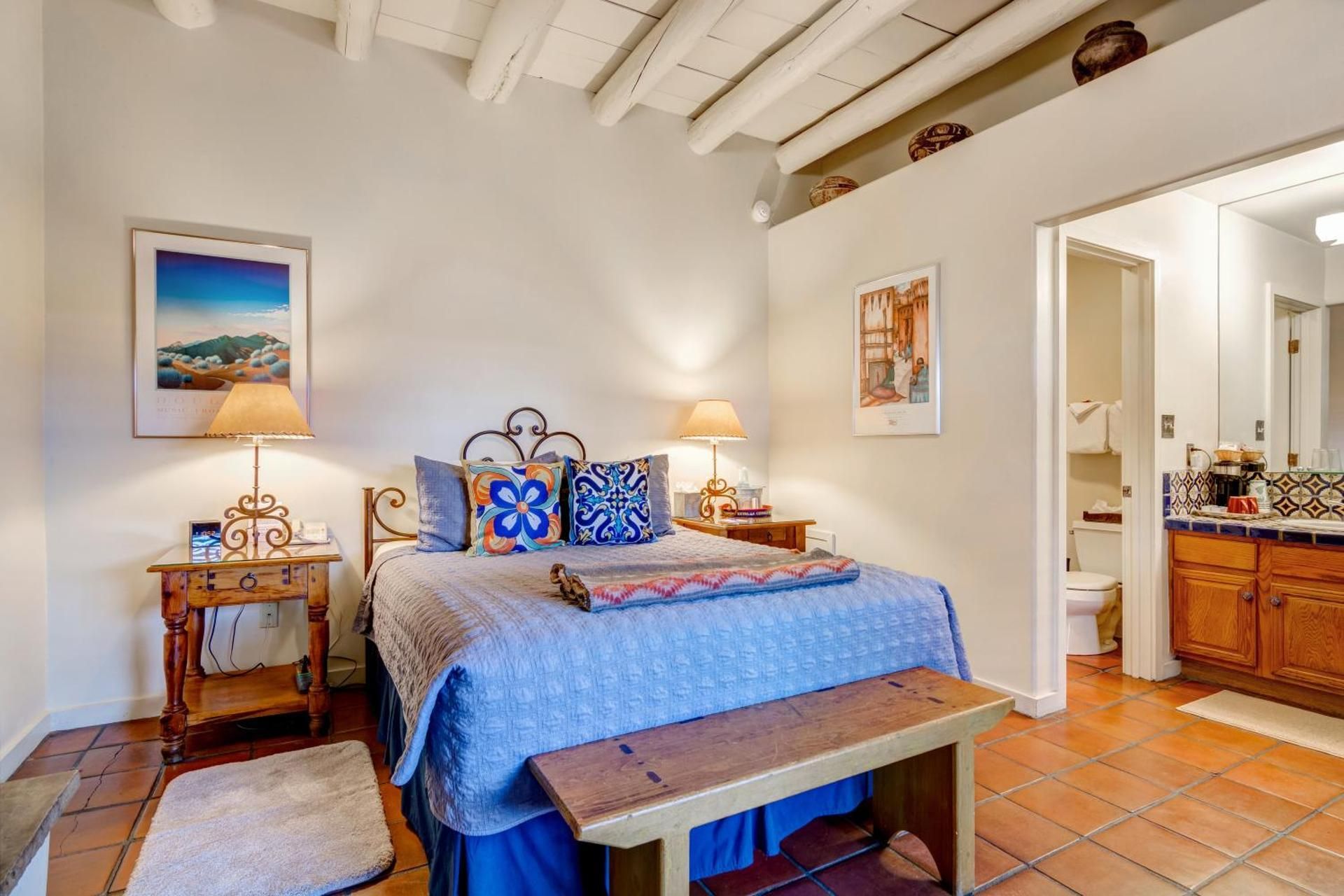 Queen Room with Patio - Pet-Friendly
