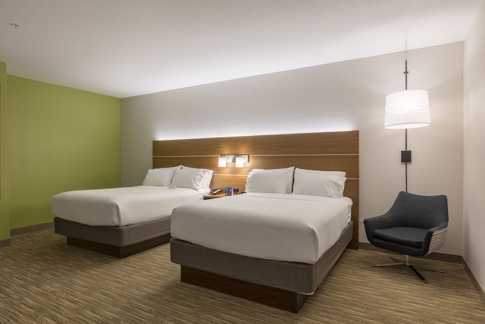 Suite, 2 Queen Beds, Accessible, Non Smoking (Hear)
