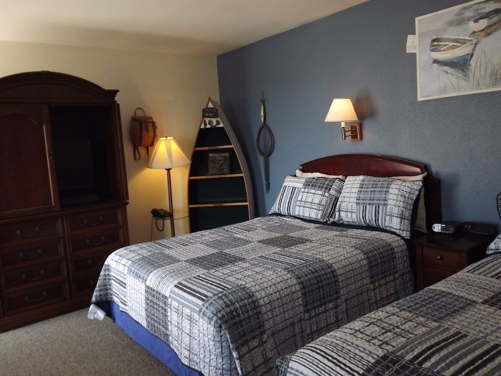 2 Queen Beds, Hill View, Ground Floor
