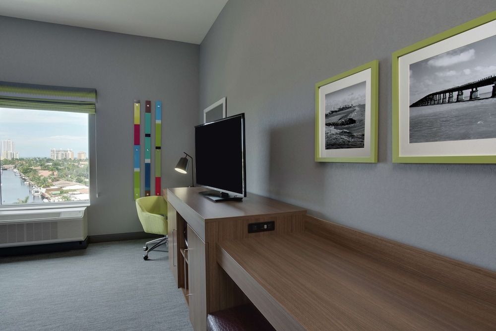 Room, 1 King Bed, Accessible, Bathtub