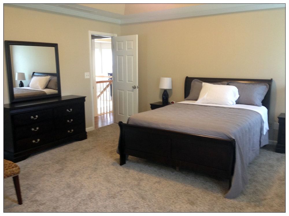 House, 5 Bedrooms