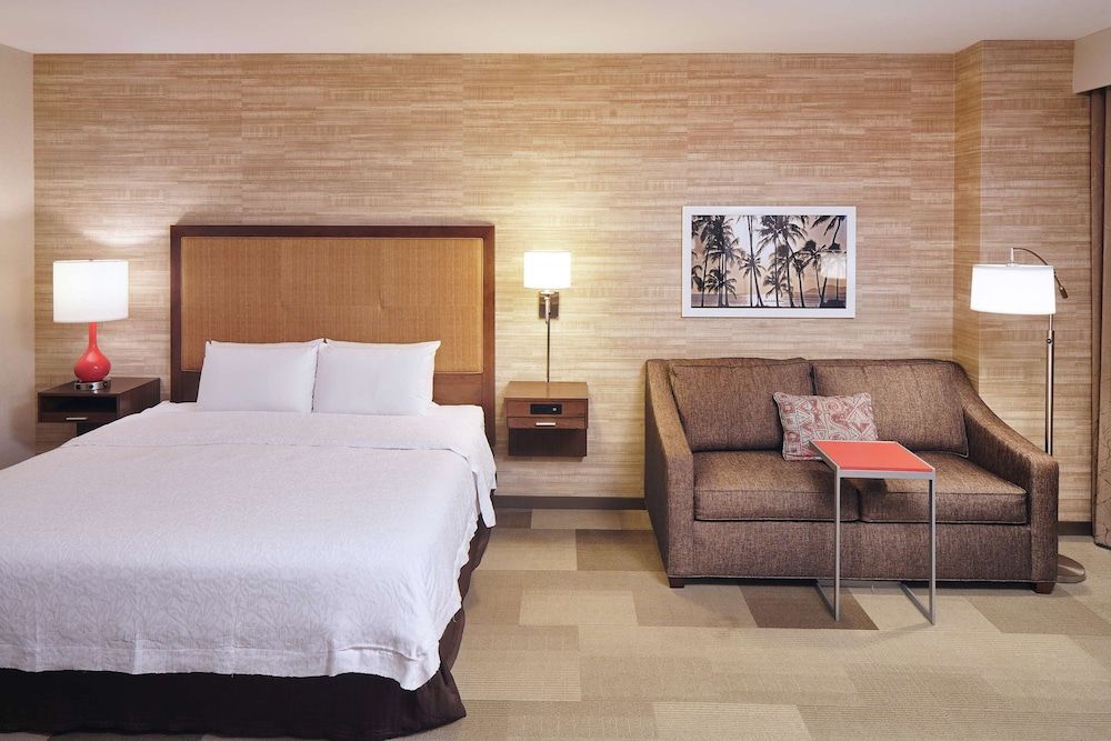 Room, 1 King Bed with Sofa bed, Accessible, Bathtub (Mobility & Hearing)