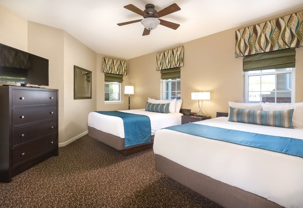 Deluxe Condo, 2 Bedrooms, Kitchen
