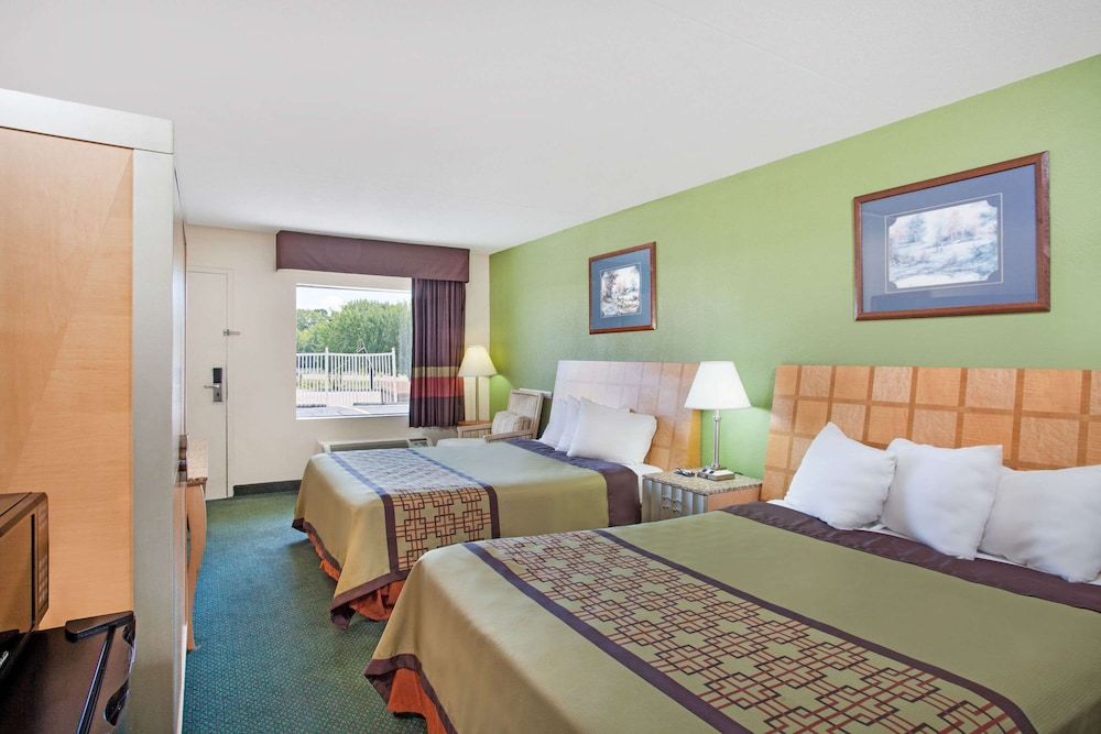 Room, 2 Queen Beds, Smoking