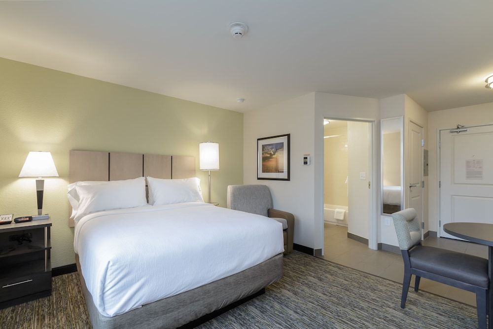 Studio Suite, 1 Queen Bed, Accessible (Comm, )