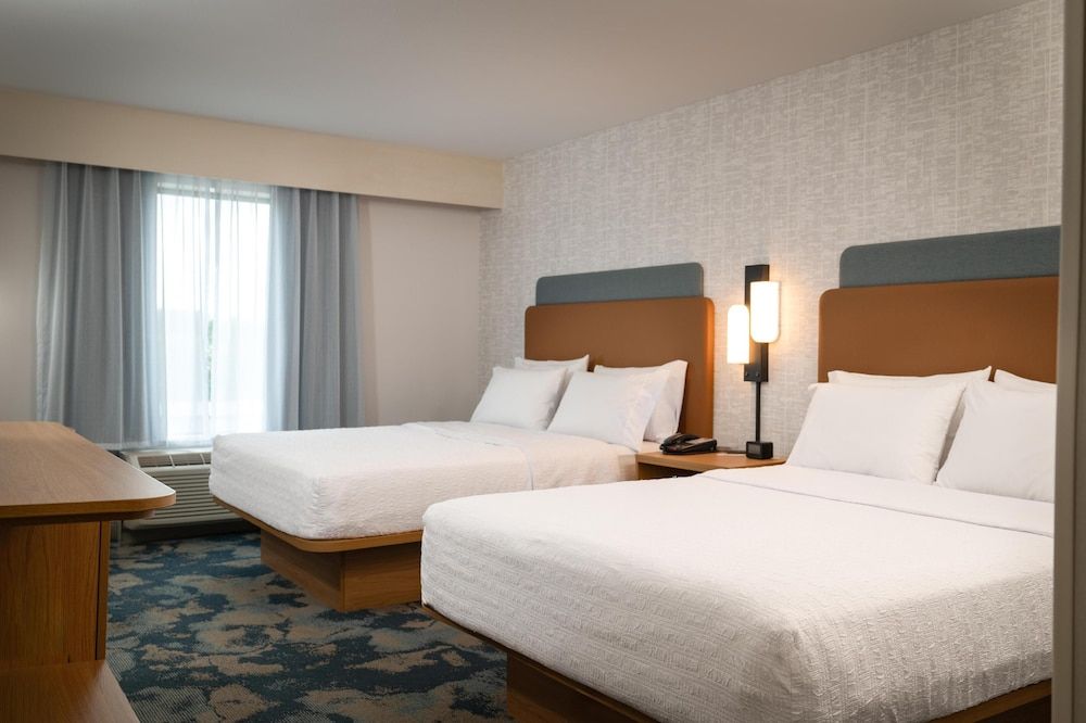 Room, 2 Queen Beds, Refrigerator & Microwave