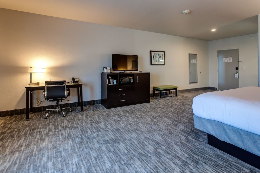 Standard Room, 1 King Bed
