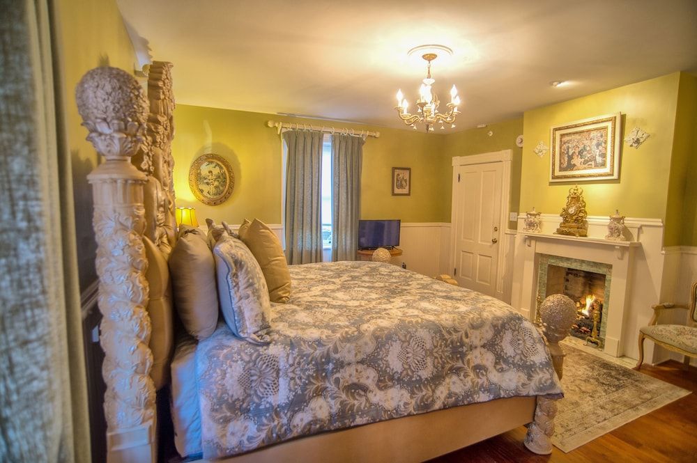 undefined McMillan Inn Bed and Breakfast