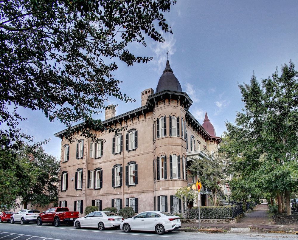 undefined McMillan Inn Bed and Breakfast 3