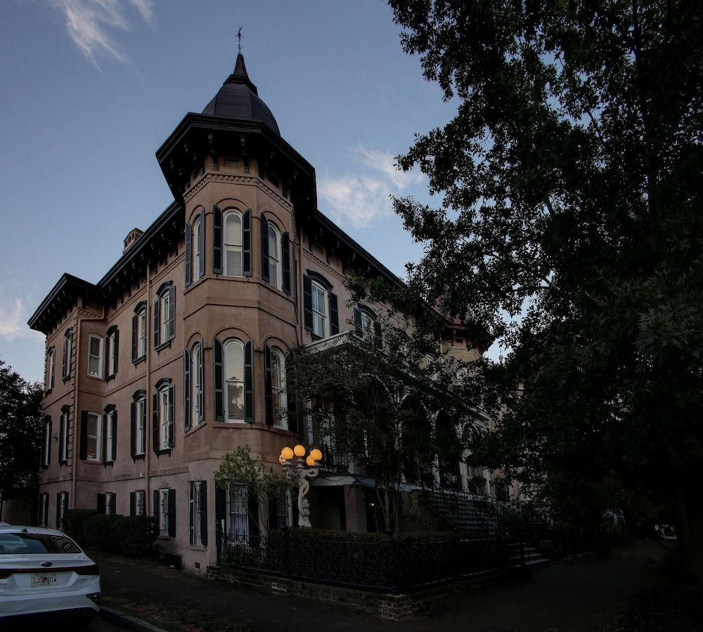 undefined McMillan Inn Bed and Breakfast 8