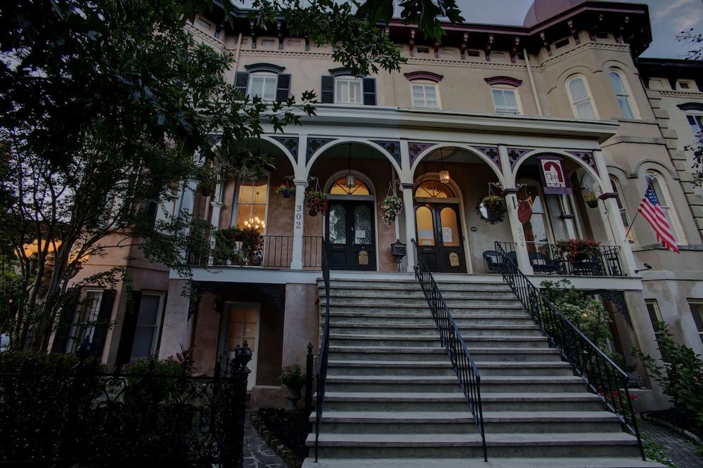 undefined McMillan Inn Bed and Breakfast 9