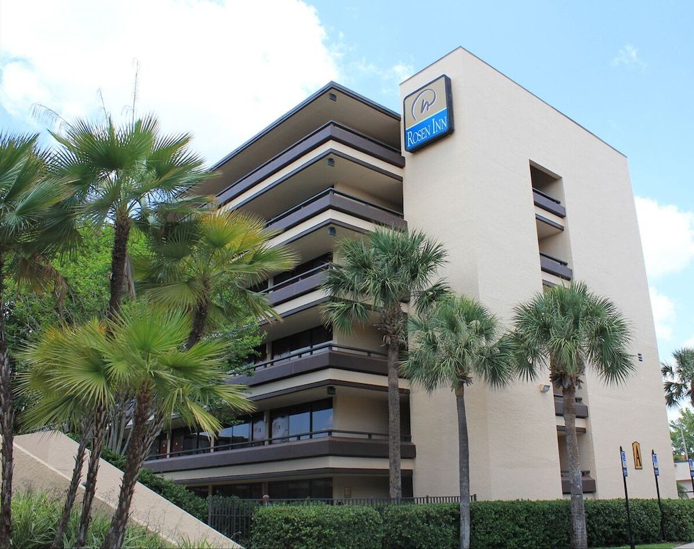 undefined Rosen Inn at Pointe Orlando 10