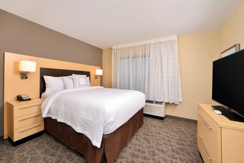 Suite, 1 Bedroom (Mobility Accessible, Tub)
