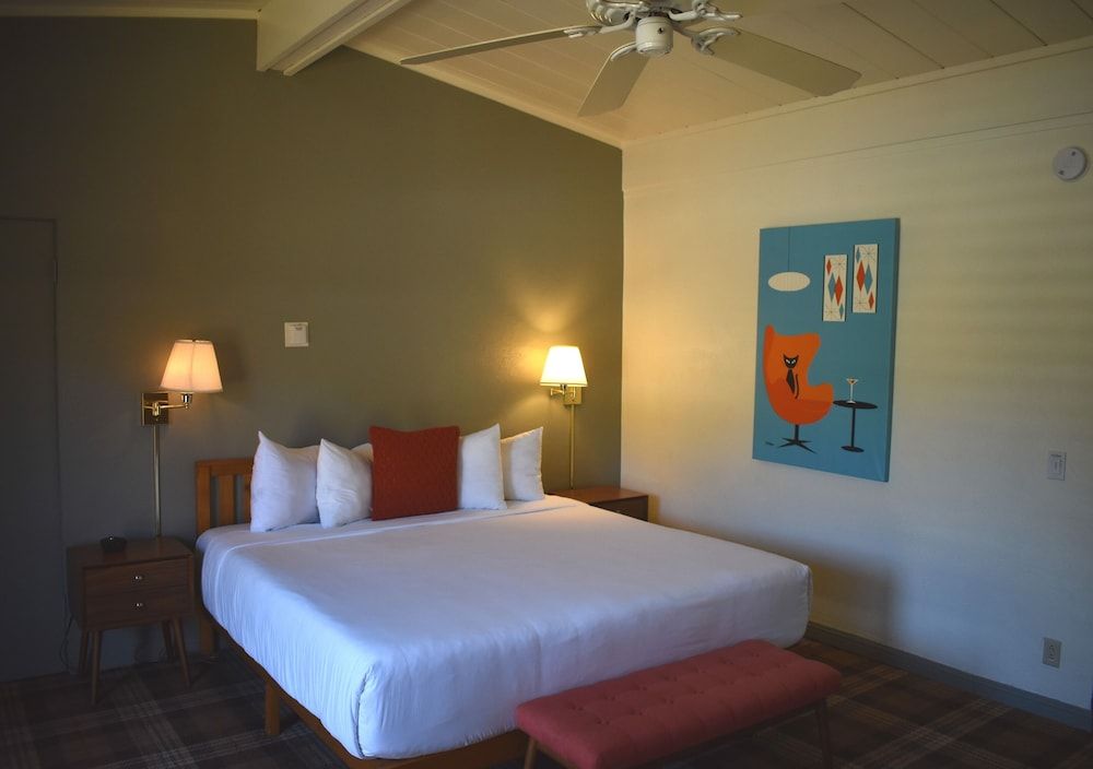 Contenta Inn Standard Room, 1 King Bed 6