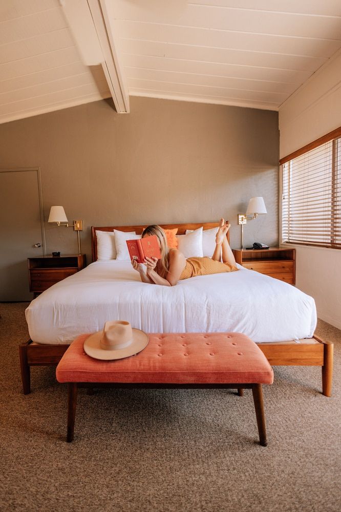 Contenta Inn Standard Room, 1 King Bed 4