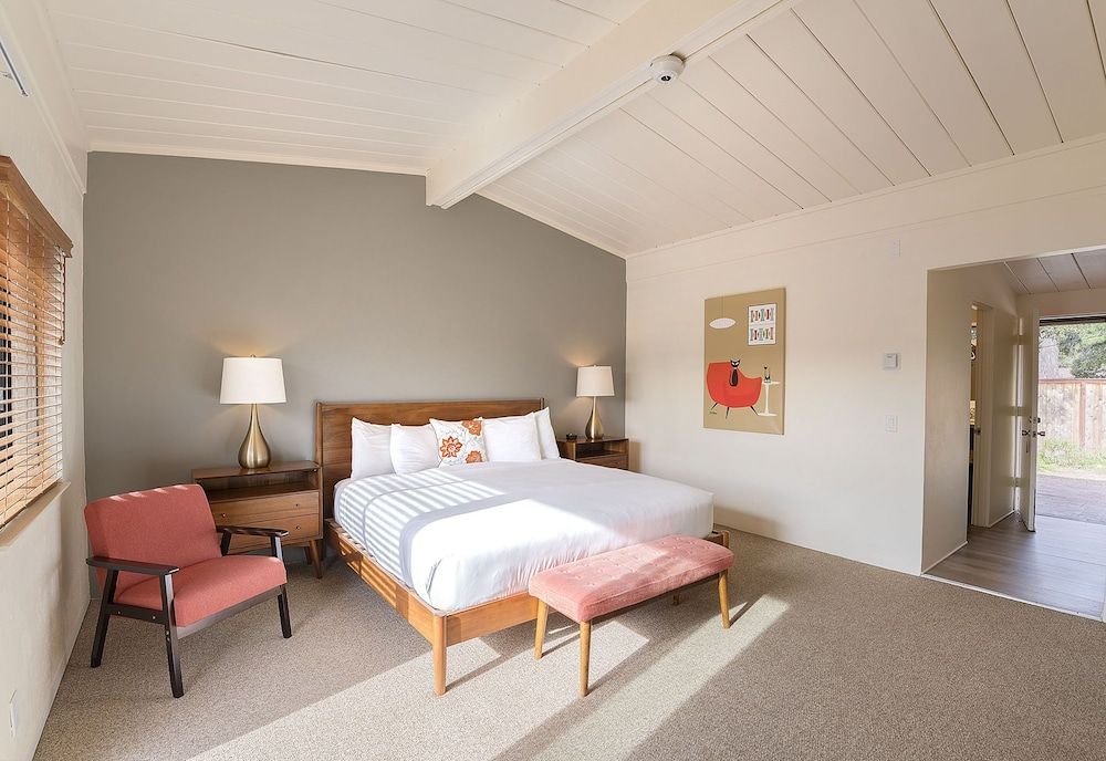 Contenta Inn Standard Room, 1 King Bed 3