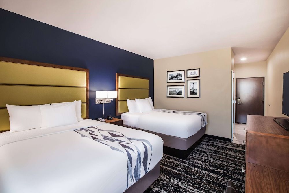 Room, 2 Queen Beds, Non Smoking