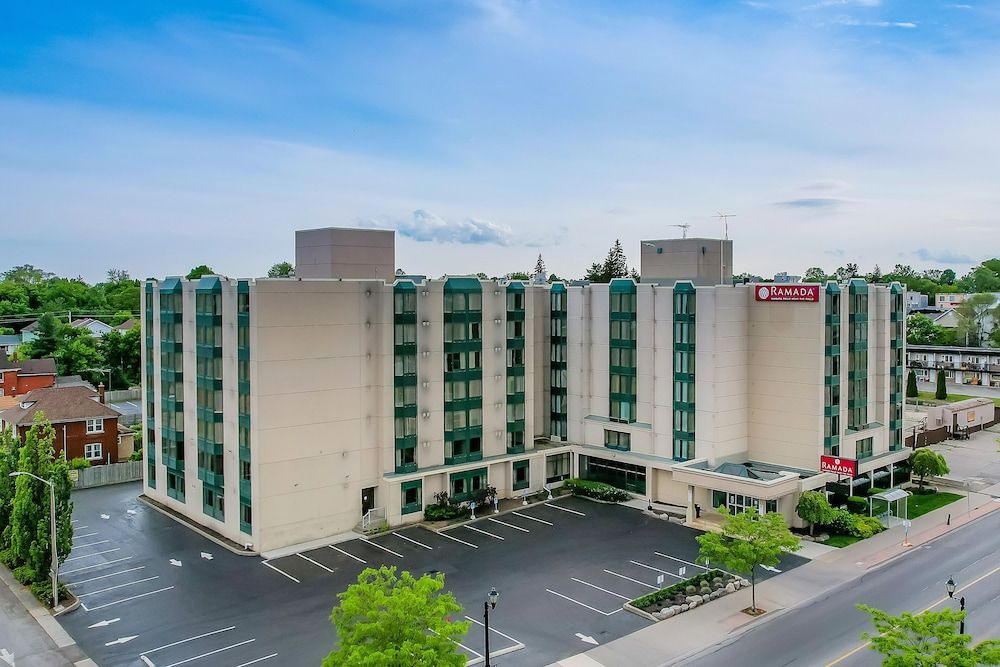 undefined Ramada by Wyndham Niagara Falls Near the Falls