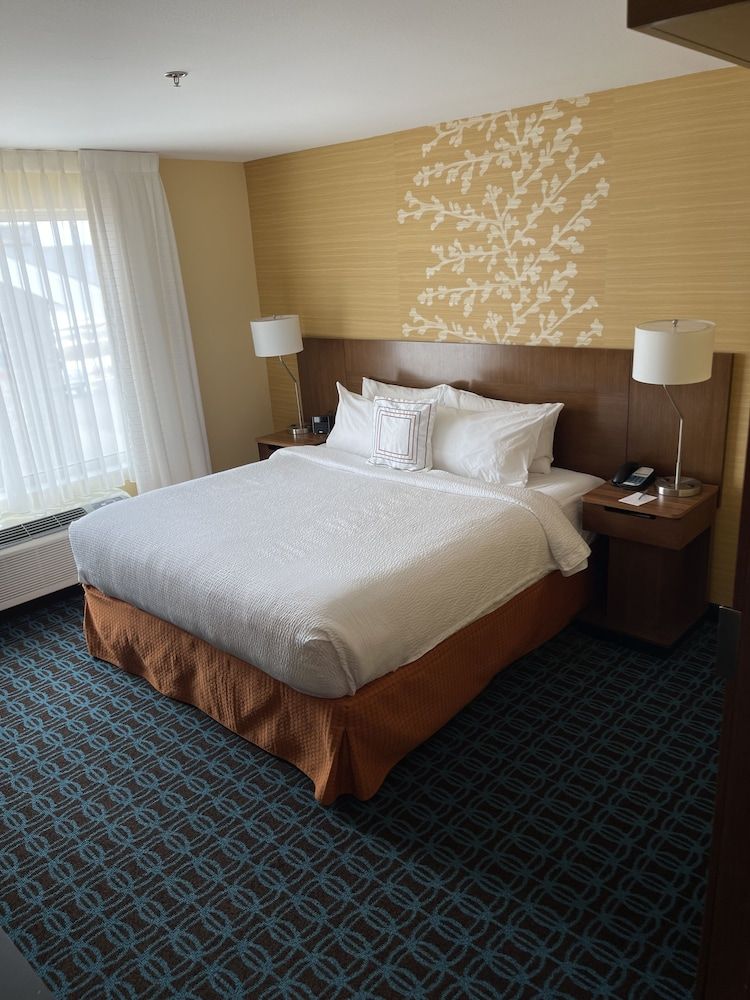 Room, 1 King Bed (Hearing Accessible)