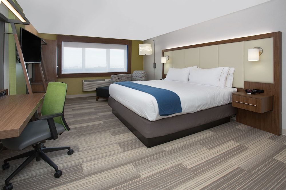 Holiday Inn Express & Suites Houston S - Medical Ctr Area by IHG Standard Room