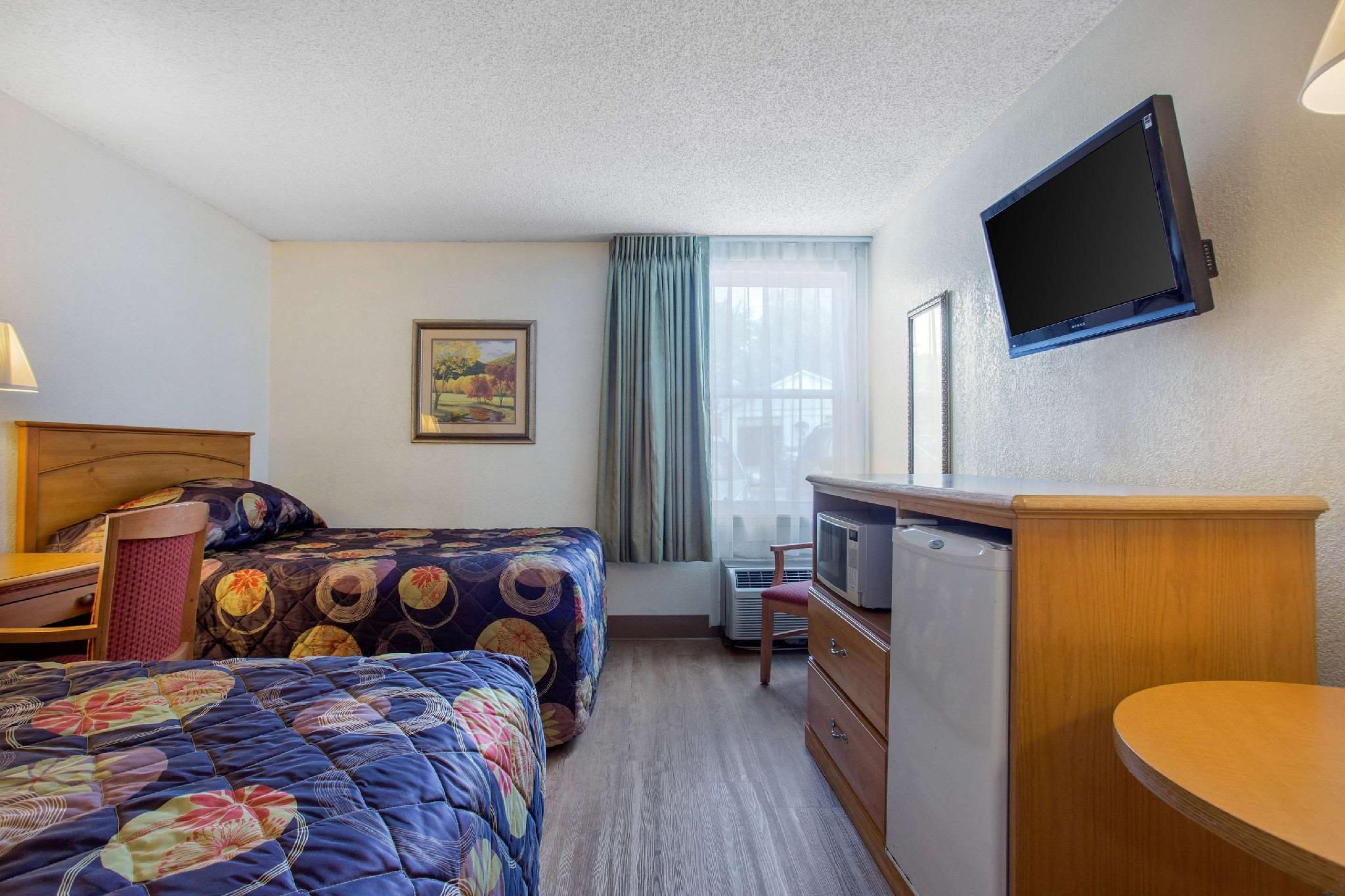 2 Double Beds, Smoking