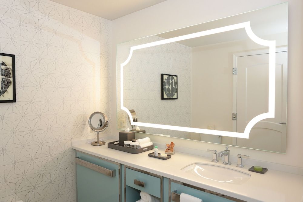 Delamar West Hartford Deluxe Room, 1 King Bed (Deluxe King-ADA access) 4