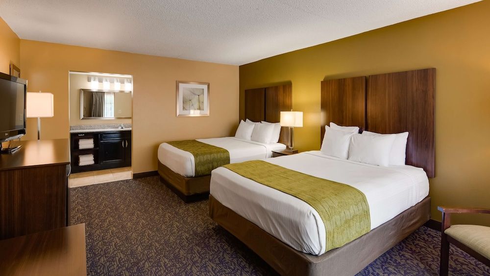 Standard Room, 2 Queen Beds, Non Smoking, Refrigerator & Microwave