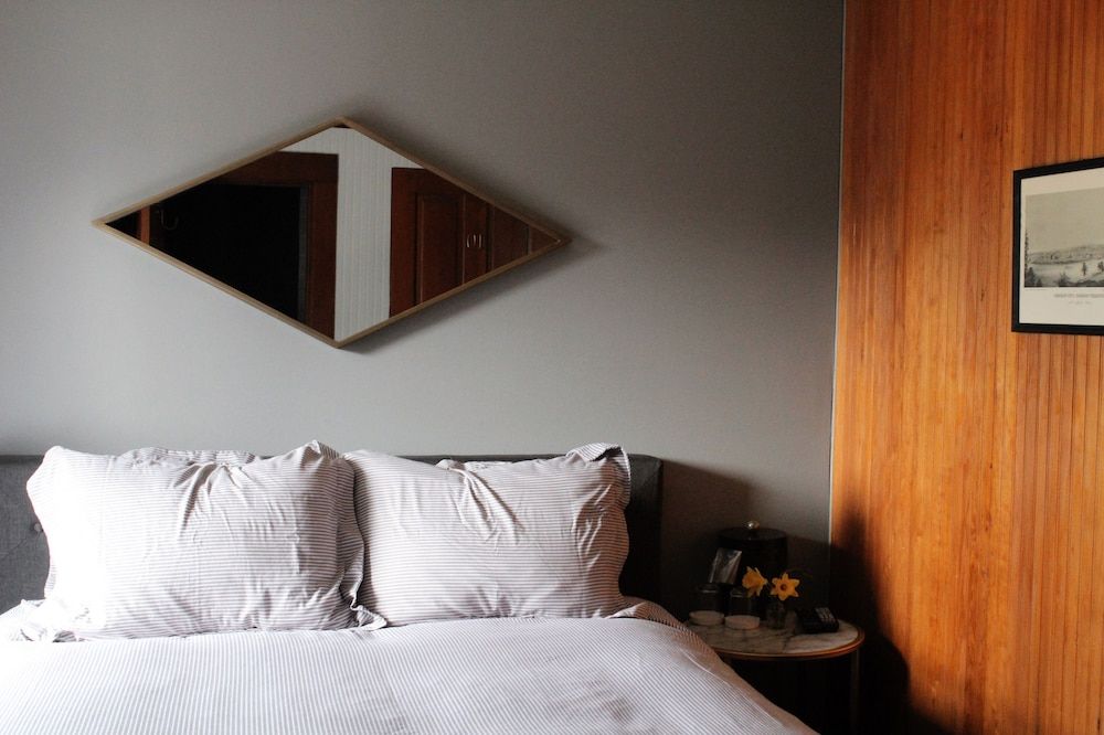 Shelburne Hotel Standard Room, 1 Queen Bed