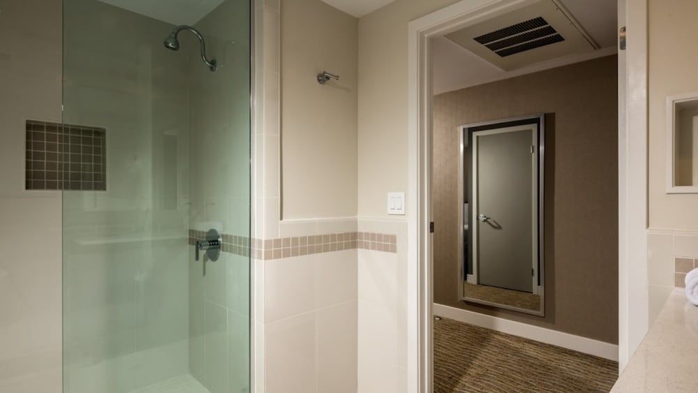 undefined Aventura Hotel 7