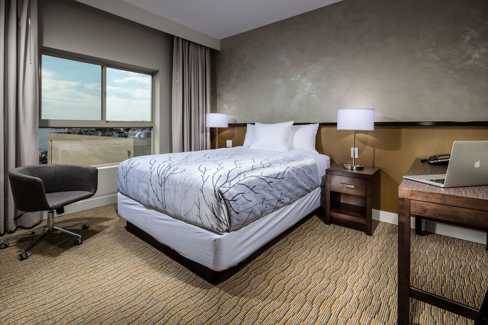undefined Aventura Hotel 4