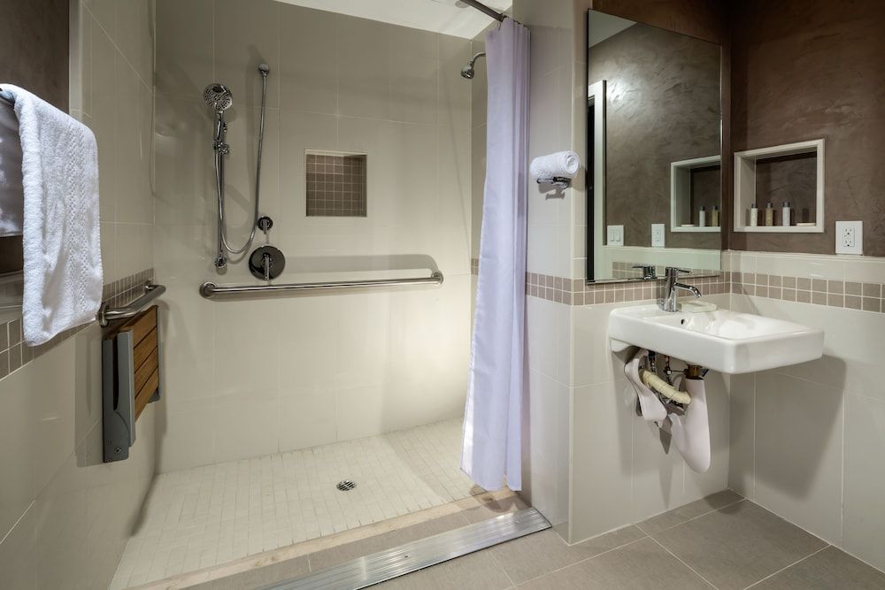 undefined Aventura Hotel 6